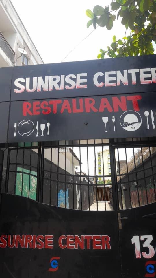 Sunrise Center Bonapriso 111 Hotell Douala Exteriör bild